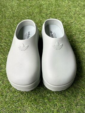 Women’s adidas ADIform Mule Clogs Size 9